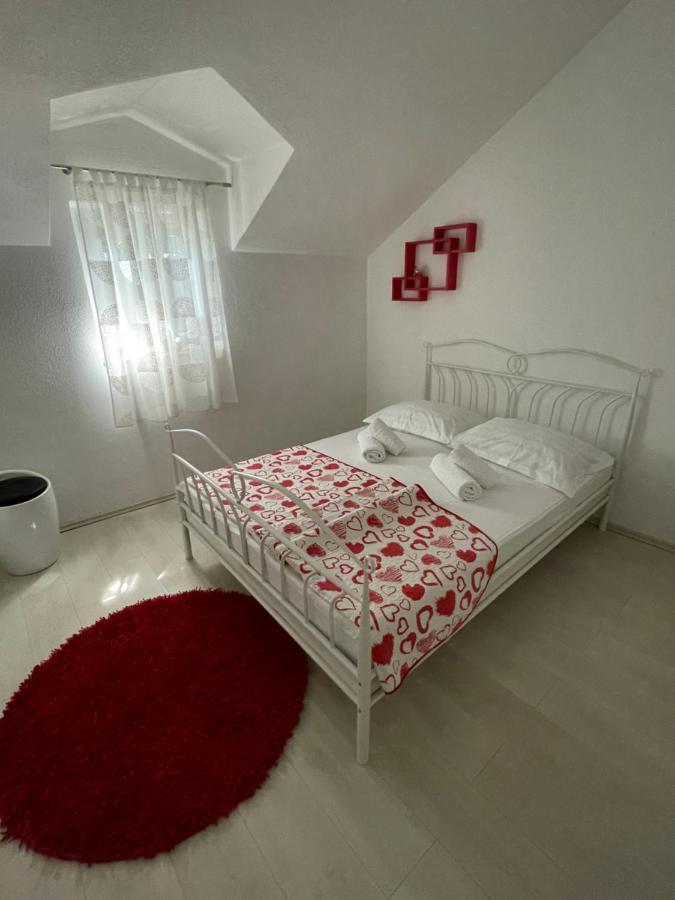 Vacation House Marin With Jacuzzi - Bol, Brac 外观 照片