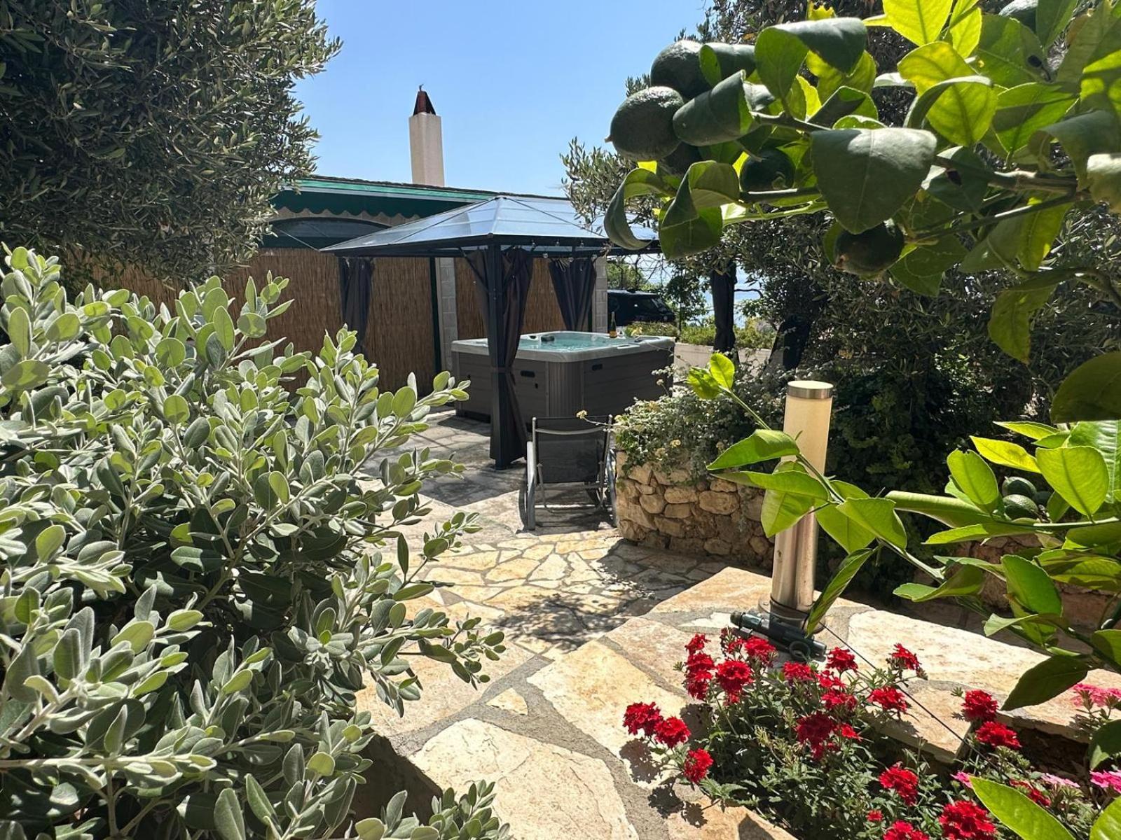 Vacation House Marin With Jacuzzi - Bol, Brac 外观 照片